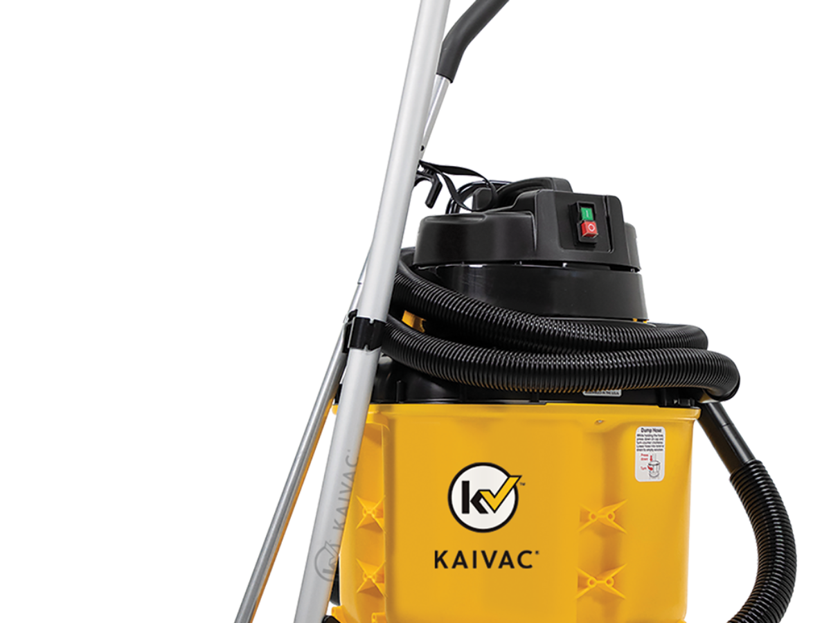 UniVac - Compact Floor Cleaning Machine Cleans Better Than a Mop